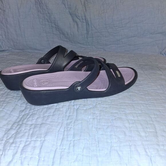 CROCS Women's Blue Gray Sandals Size 11W - Picture 3 of 9